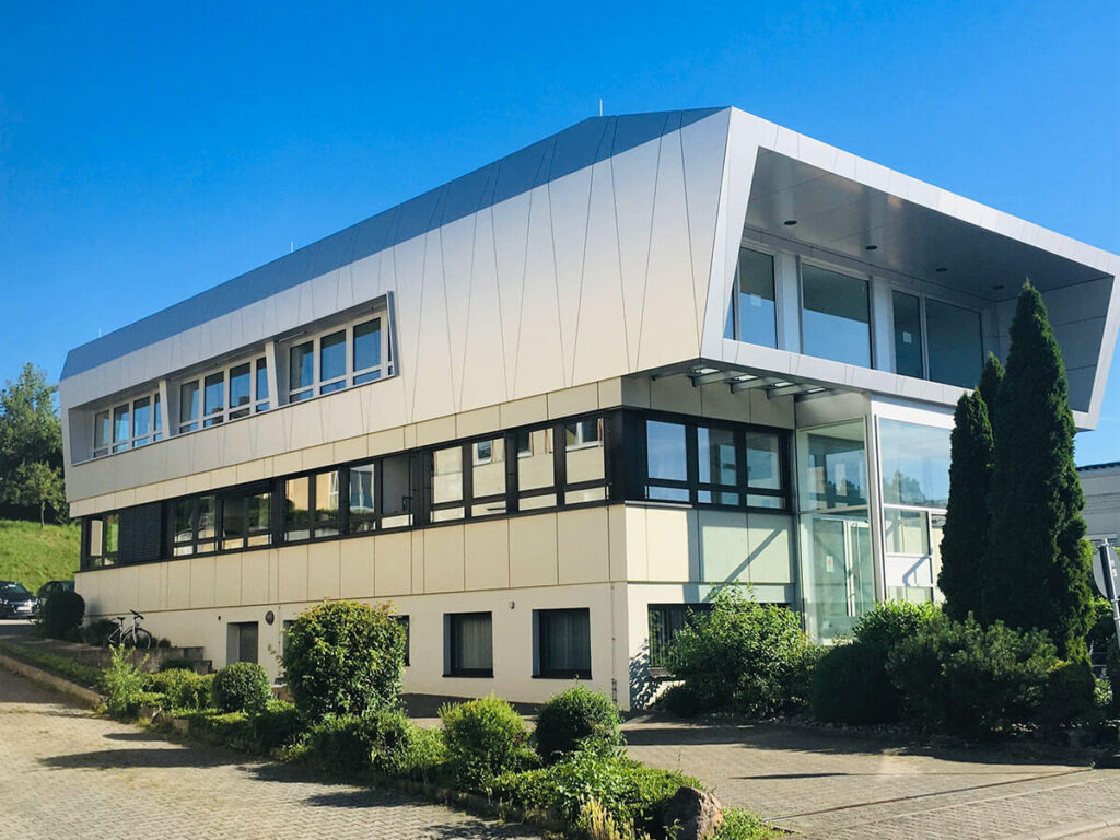 Dentallabor Klein-Winternheim - Fassade Alucobond